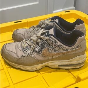 Nike Beige and Black Sneakers with Snakeskin Pattern